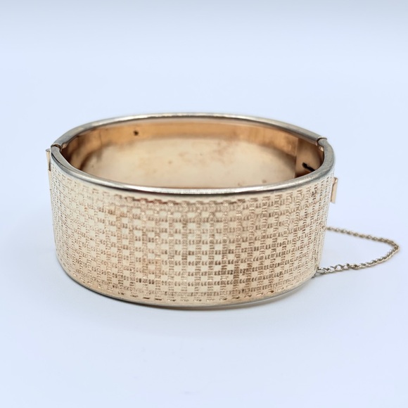 Vintage Jewelry - Vintage Gold Tone Wide Cuff Bracelet Textured Hinged Bangle Safety Chain